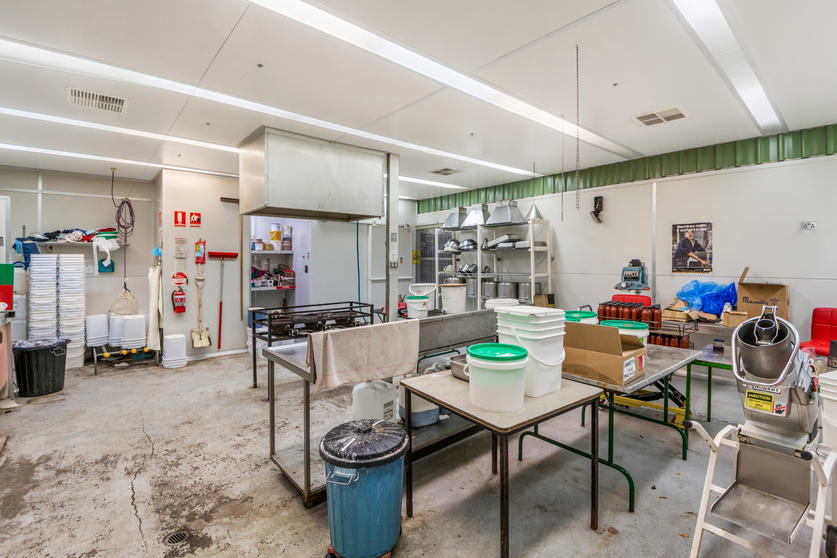 Click to view all images 32 Herriot Street Heathcote VIC 3523 - Image 3
