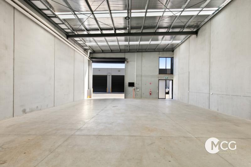 Click to view all images Unit 17/13 - 19 Tariff Court Werribee VIC 3030 - Image 2