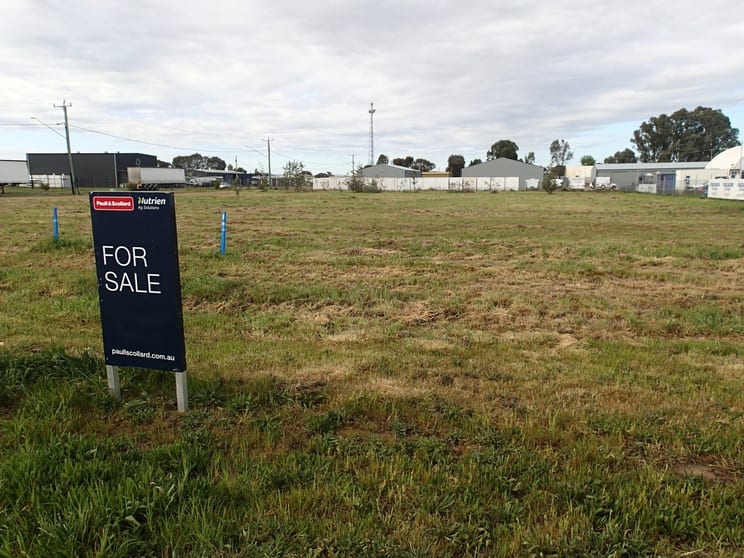 Click to view all images 38-40 Gibson Place Howlong NSW 2643 - Image 1