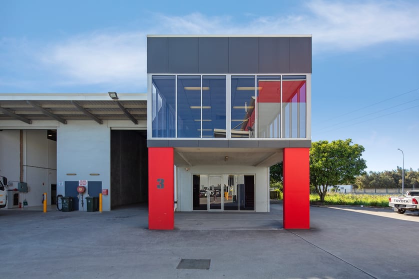 3/7 Luke Street Lytton QLD 4178 - Image 2