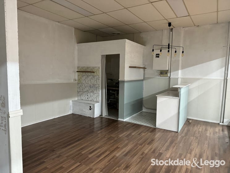 Click to view all images 6/36 George Street Moe VIC 3825 - Image 3