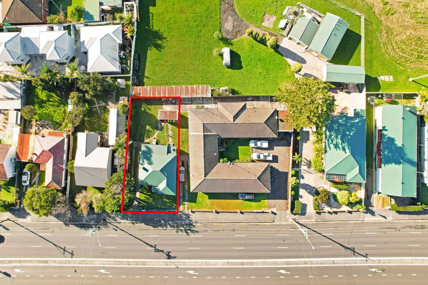 Click to view all images 157 Shellharbour Road Warilla NSW 2528 - Image 2