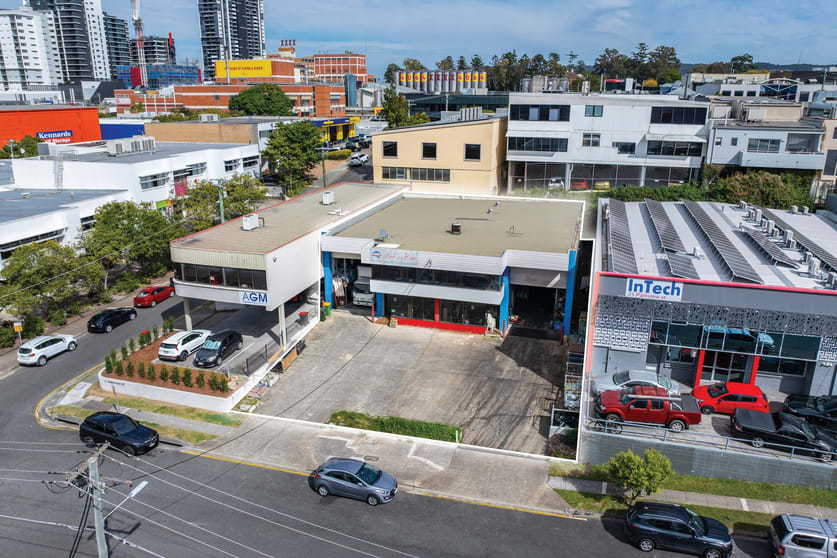 Click to view all images 25 Parkview Street Milton QLD 4064 - Image 1
