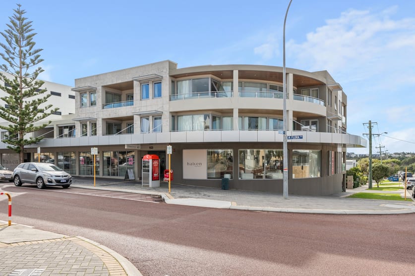Click to view all images 4&5/103 Flora Terrace North Beach WA 6020 - Image 1