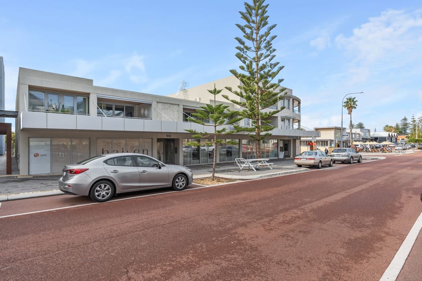 Click to view all images 4&5/103 Flora Terrace North Beach WA 6020 - Image 3