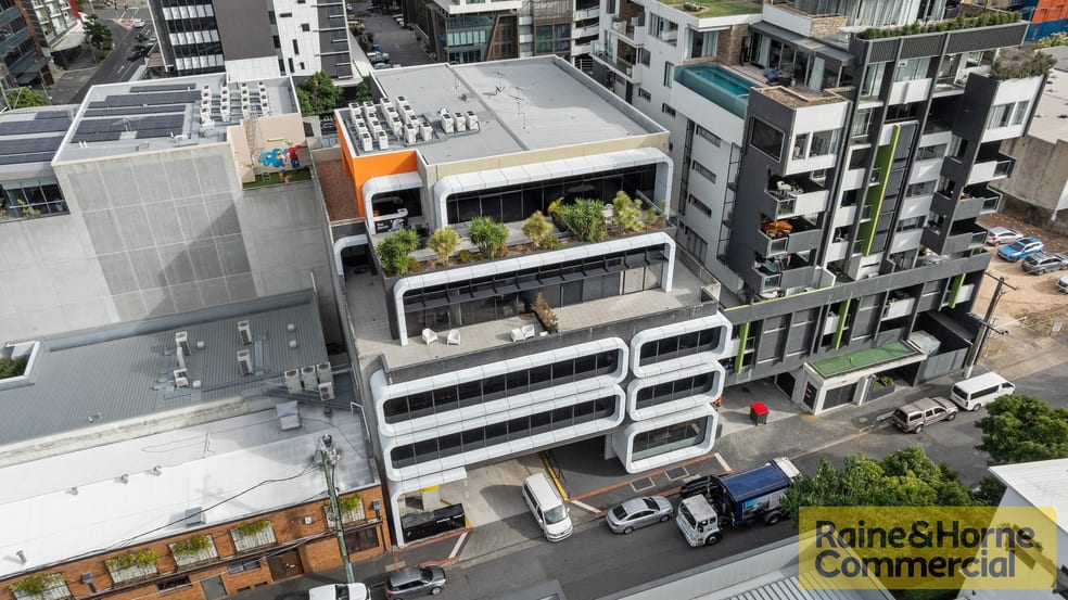 Click to view all images 15/4 Kyabra Street Newstead QLD 4006 - Image 1