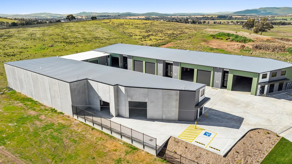 Click to view all images 4/6 Knott Place Mudgee NSW 2850 - Image 3
