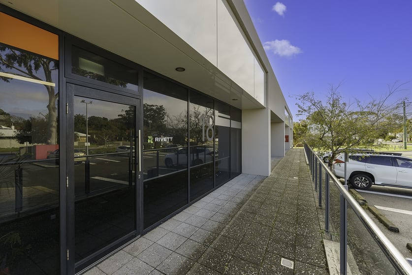 Click to view all images 18/127 Herdsman Parade Wembley WA 6014 - Image 3