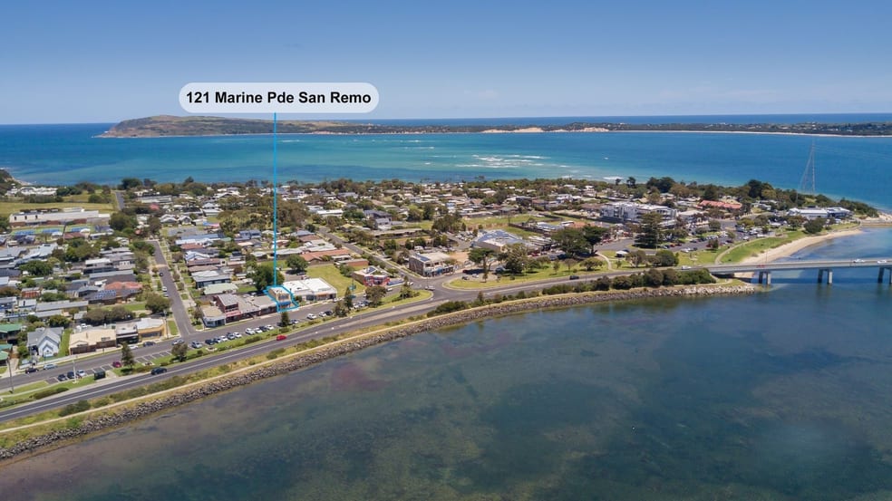 Click to view all images 121 Marine Parade San Remo VIC 3925 - Image 2