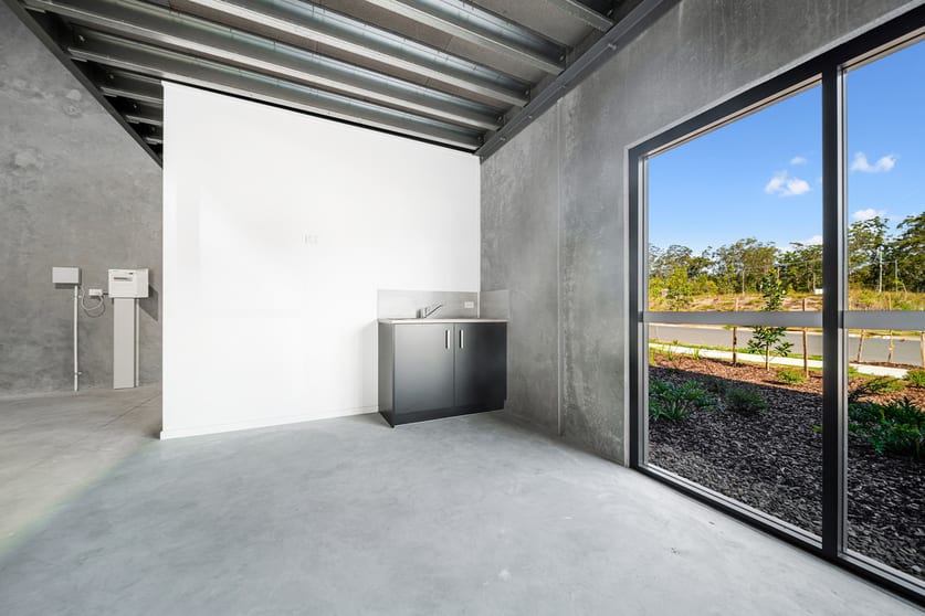 Click to view all images 2/4 Lenco Crescent Landsborough QLD 4550 - Image 2