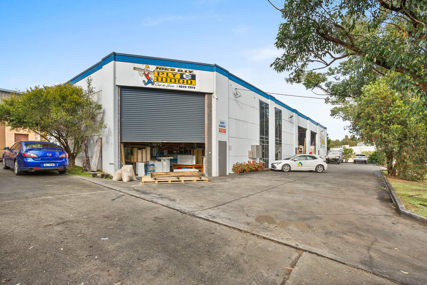 Click to view all images 247 Nolan Street Unanderra NSW 2526 - Image 2