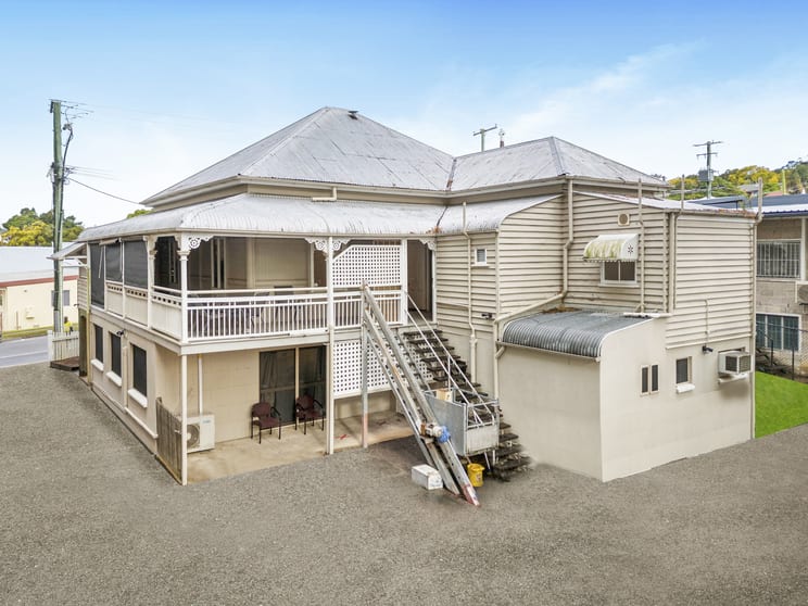 Click to view all images 45 Ellenborough Street Ipswich QLD 4305 - Image 2