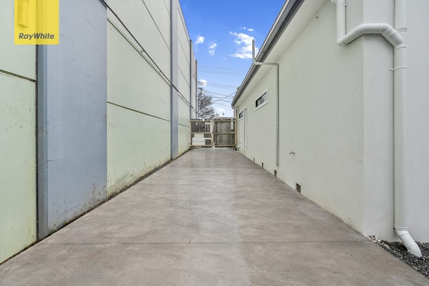 Click to view all images 13 Beresford Avenue Greenacre NSW 2190 - Image 3