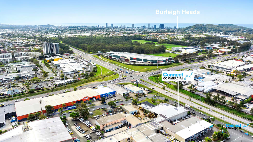 3/3 Central Drive Burleigh Heads QLD 4220 - Image 3