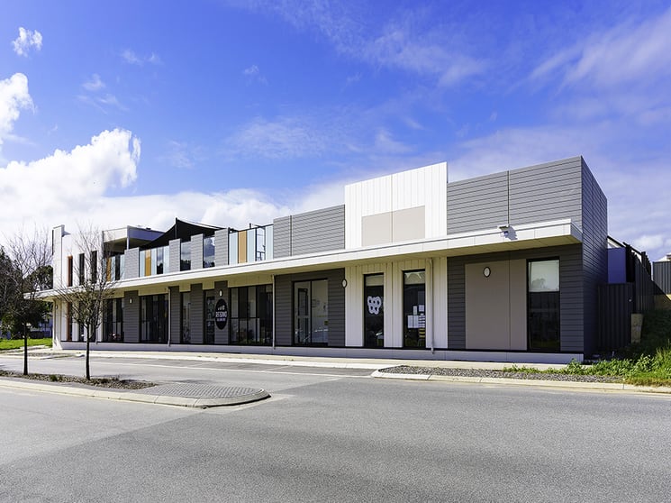 Click to view all images 2 Chilvers Street Baldivis WA 6171 - Image 2
