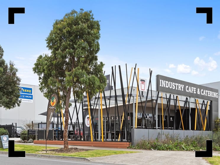 Click to view all images 13/82 Gateway Boulevard Epping VIC 3076 - Image 1