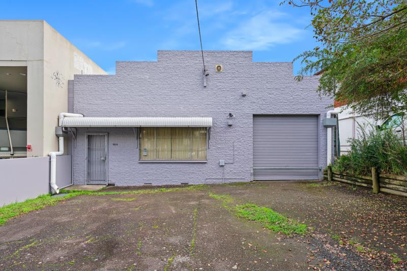 Click to view all images 18A Hills Street Gosford NSW 2250 - Image 2