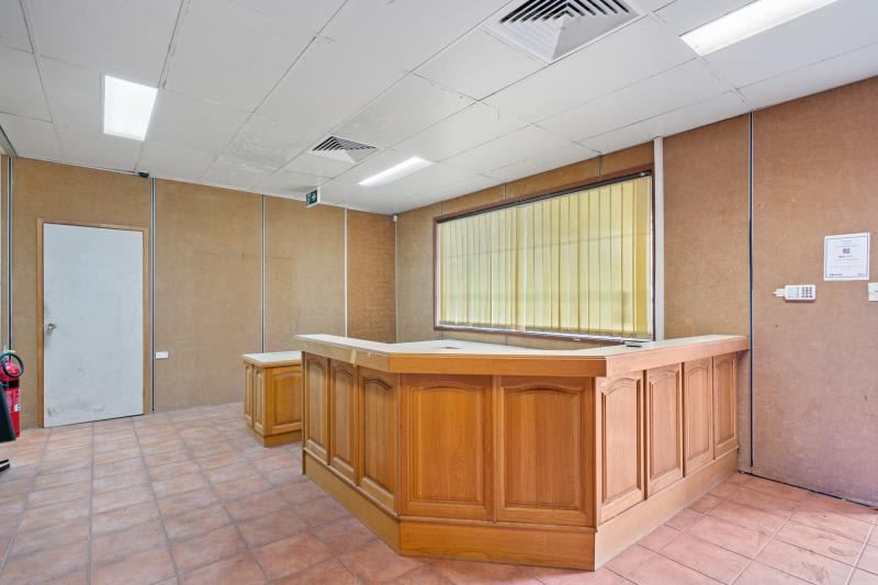 Click to view all images 18A Hills Street Gosford NSW 2250 - Image 3