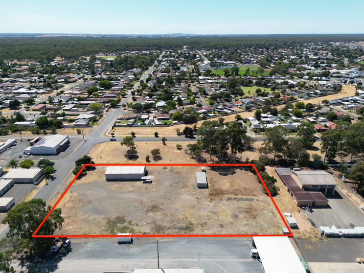 Click to view all images 73-77 Karook St Cobram VIC 3644 - Image 3