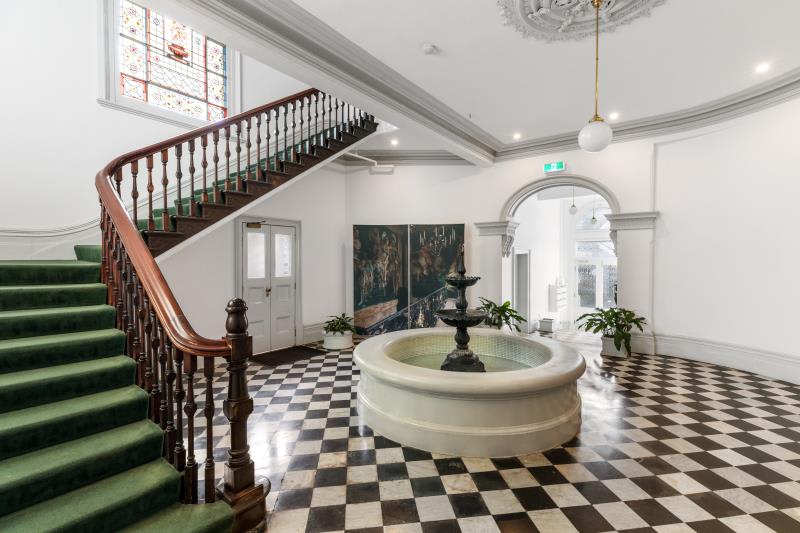 Click to view all images Suite 3/208 Canterbury Road Canterbury VIC 3126 - Image 2