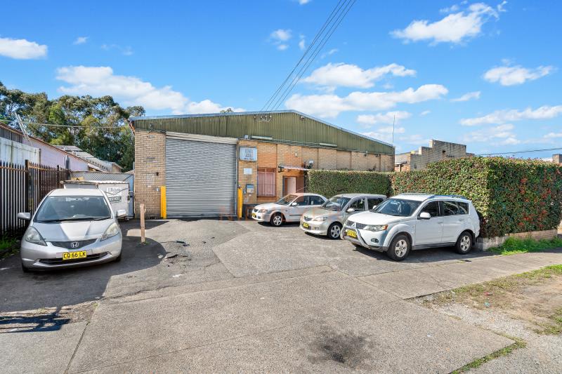 Click to view all images Warehouse and Office/20 Iraking Avenue Moorebank NSW 2170 - Image 3