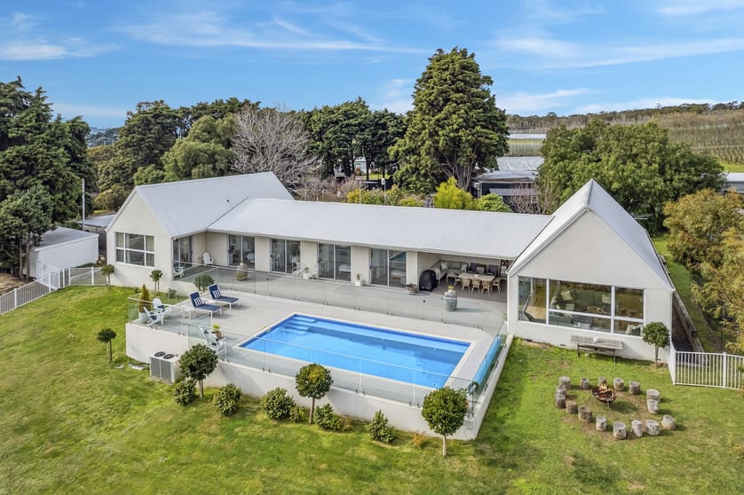 Click to view all images 307 Lyell Highway Granton TAS 7030 - Image 2