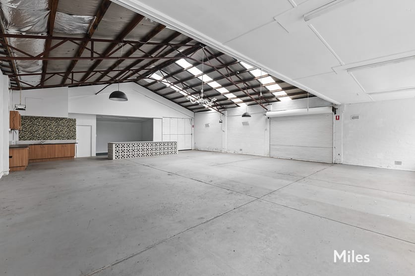 Click to view all images 31 Brougham Street Eltham VIC 3095 - Image 2