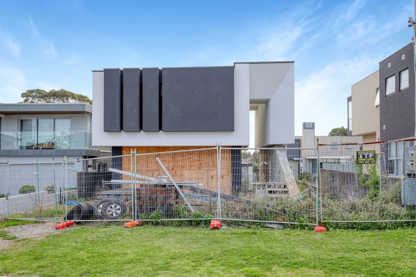 Click to view all images 139 Terry Street Connells Point NSW 2221 - Image 1