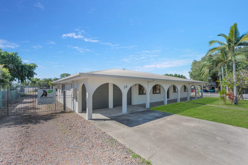Click to view all images 38 Southwood Road Stuart QLD 4811 - Image 3