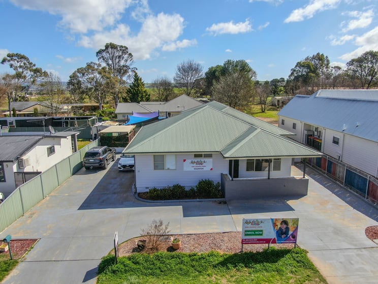 Click to view all images 25 Alexander Street Eglinton NSW 2795 - Image 2