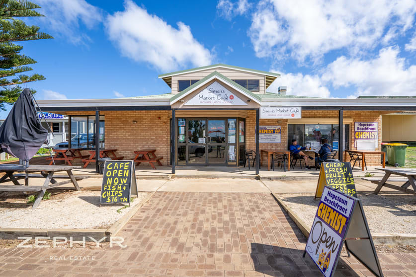 19 Veal Street Hopetoun WA 6348 - Image 2
