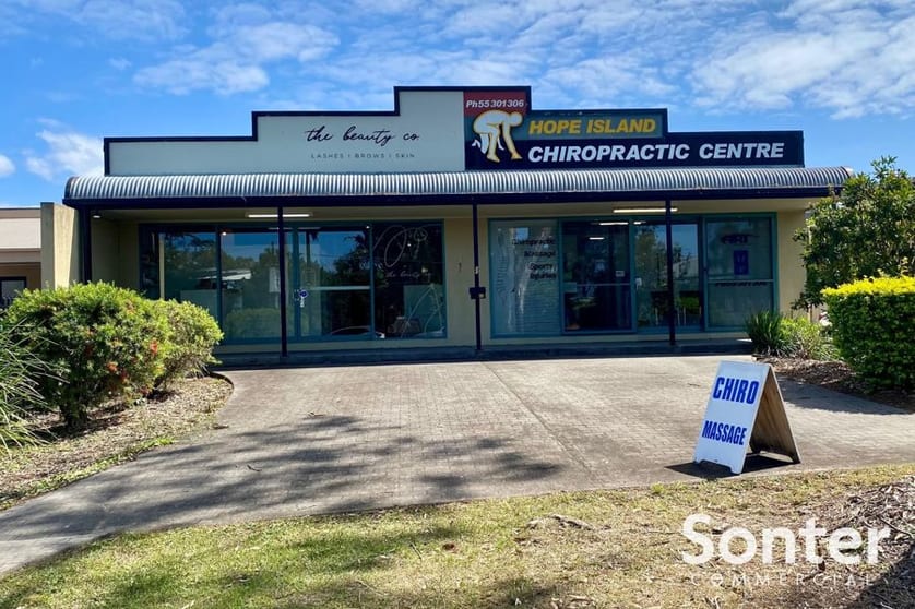 Click to view all images 65 Crescent Ave Hope Island QLD 4212 - Image 1