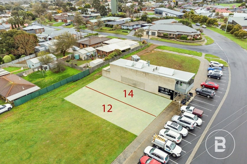 Click to view all images 12-14 Caroline Chisholm Drive Kyneton VIC 3444 - Image 1