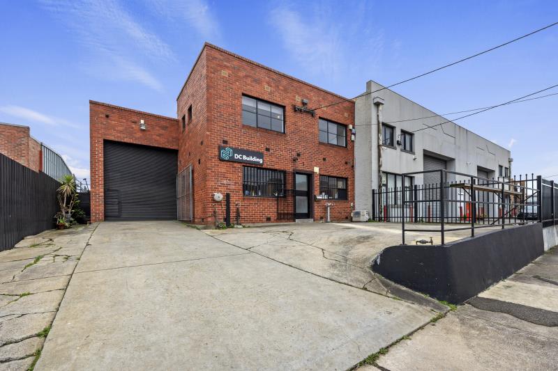 Click to view all images 1 Beecher Street Preston VIC 3072 - Image 2