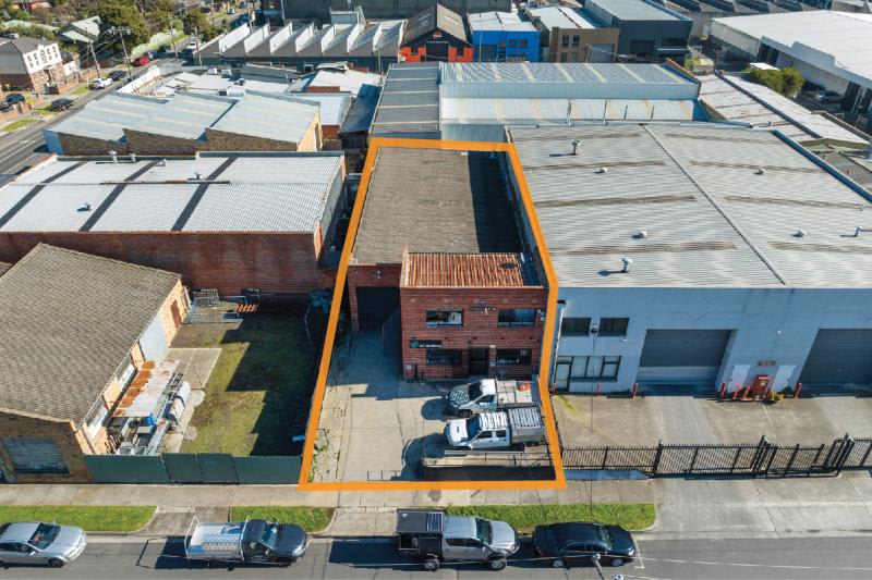 Click to view all images 1 Beecher Street Preston VIC 3072 - Image 3