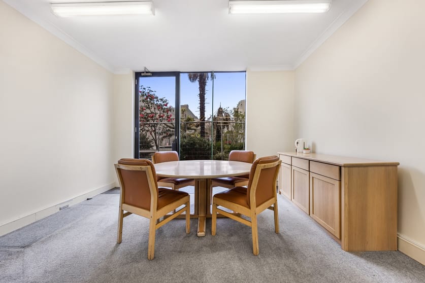 Click to view all images 10/2-8 St Andrews Street Brighton VIC 3186 - Image 2