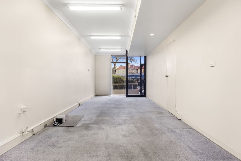 Click to view all images 10/2-8 St Andrews Street Brighton VIC 3186 - Image 3