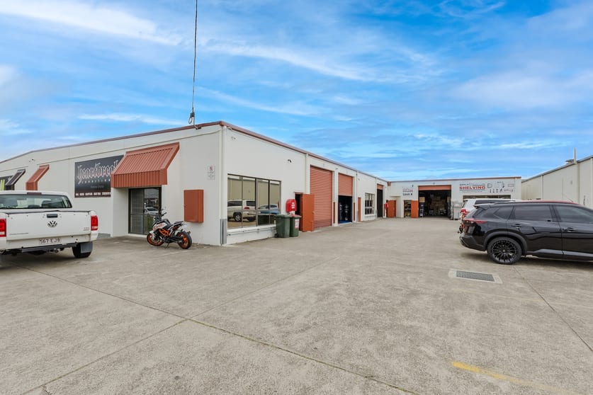 Click to view all images 14 Hilldon Crt Nerang QLD 4211 - Image 2