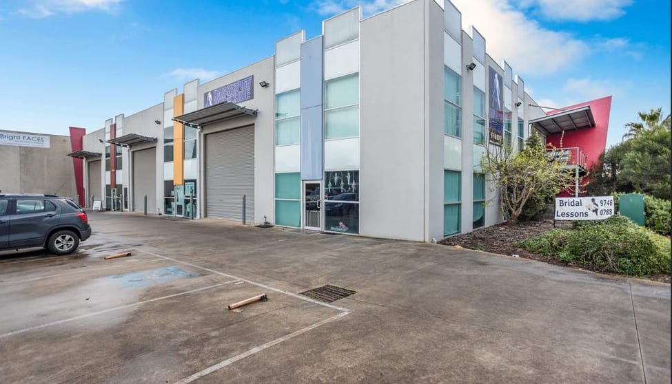 Click to view all images 1/21 Reserve Road Melton VIC 3337 - Image 3