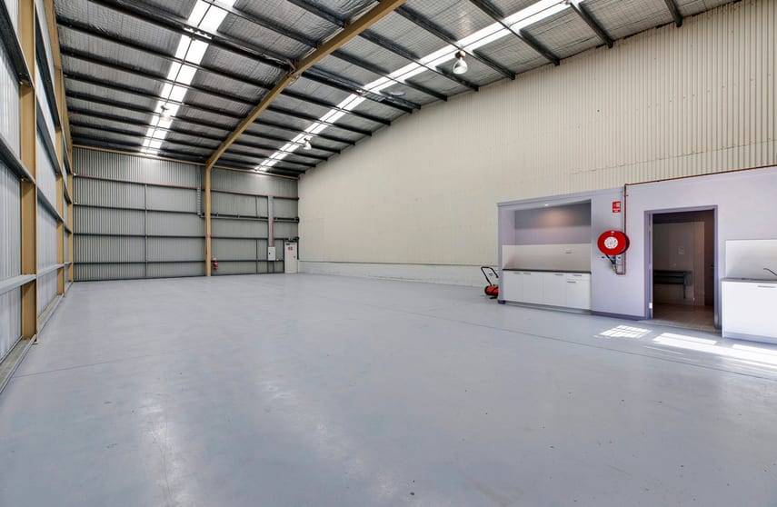 Click to view all images Unit 2/346 Manns Road West Gosford NSW 2250 - Image 2