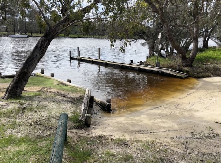 Click to view all images 16 South Yunderup Road South Yunderup WA 6208 - Image 2