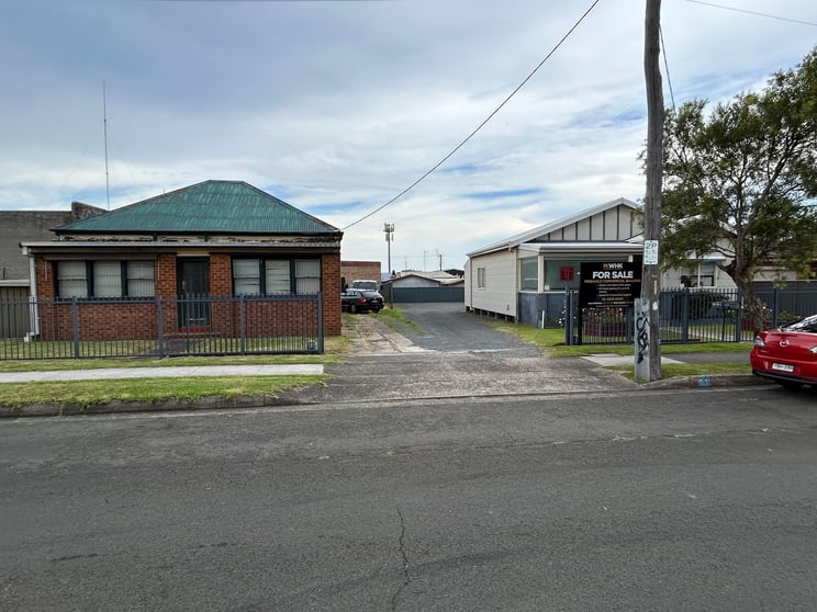 Click to view all images 49 Kenny Street Wollongong NSW 2500 - Image 2