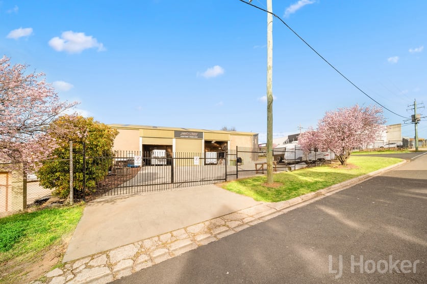 Click to view all images 98 High Street Queanbeyan NSW 2620 - Image 1