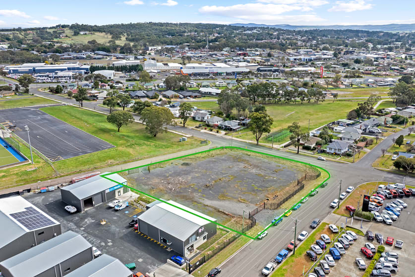 Click to view all images 31 Lockyer Street Goulburn NSW 2580 - Image 2