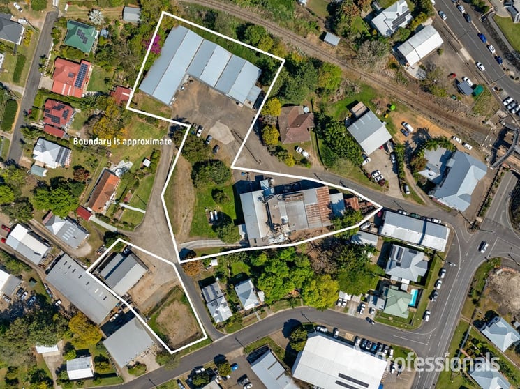 9 Bent Street Gympie QLD 4570 - Image 1