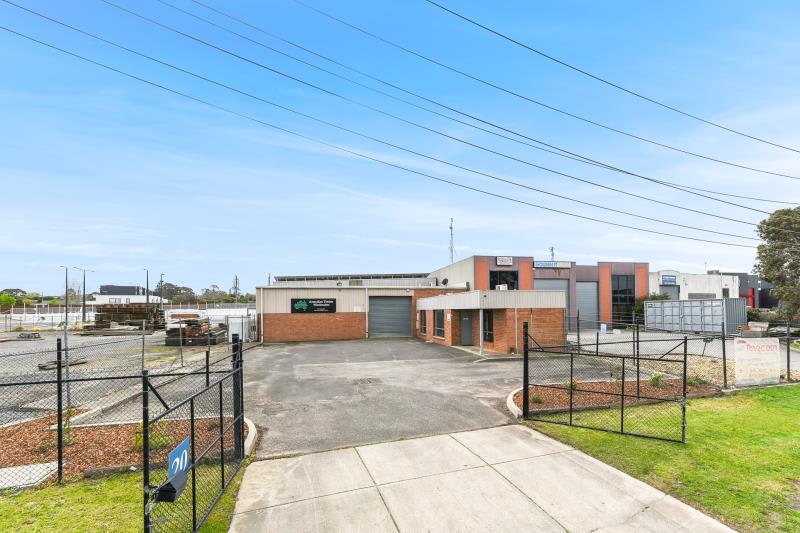 Click to view all images 20 Deblin Drive Narre Warren VIC 3805 - Image 2