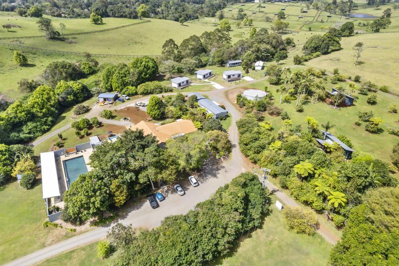Click to view all images 67 McCarthy Road Maleny QLD 4552 - Image 3