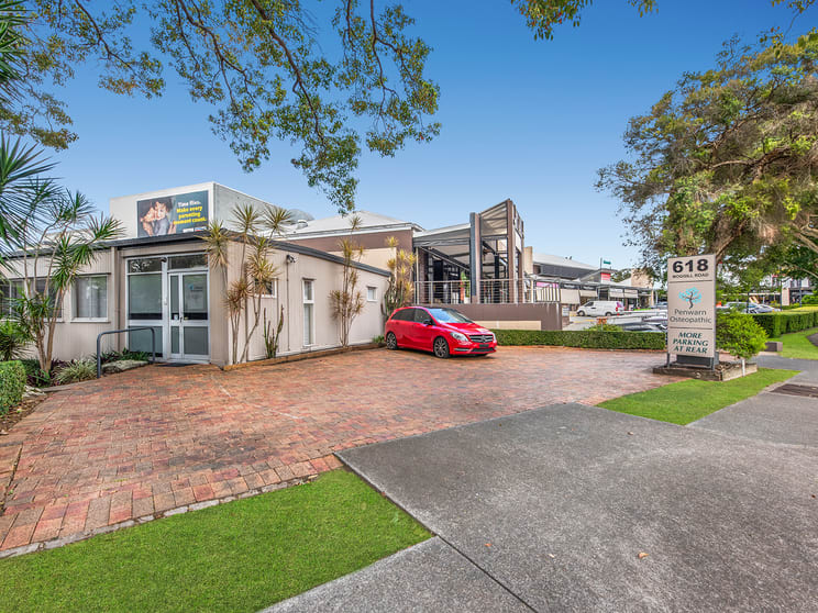 Click to view all images 618 Moggill Road Chapel Hill QLD 4069 - Image 1