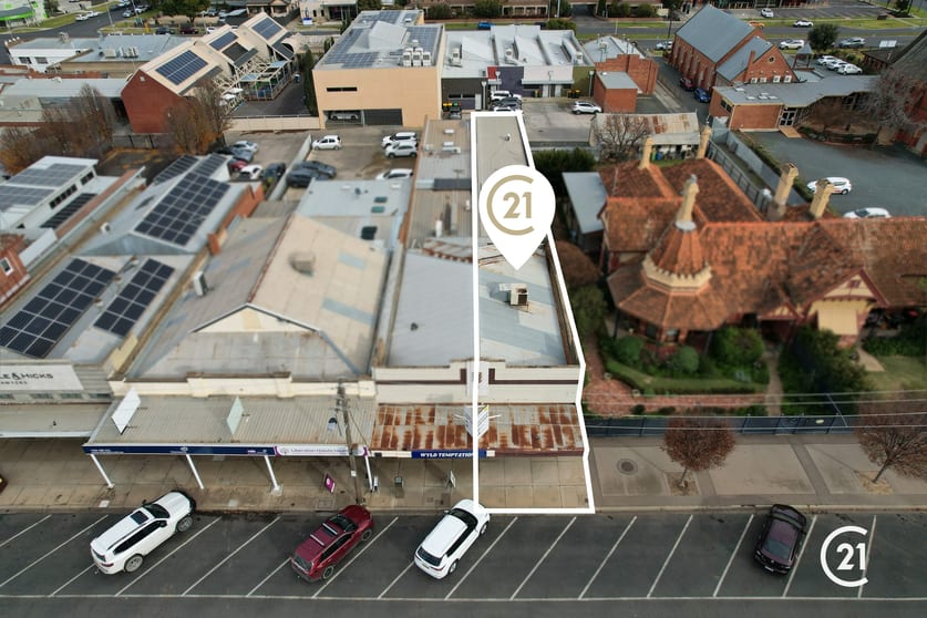 Click to view all images 211 Hare Street Echuca VIC 3564 - Image 2