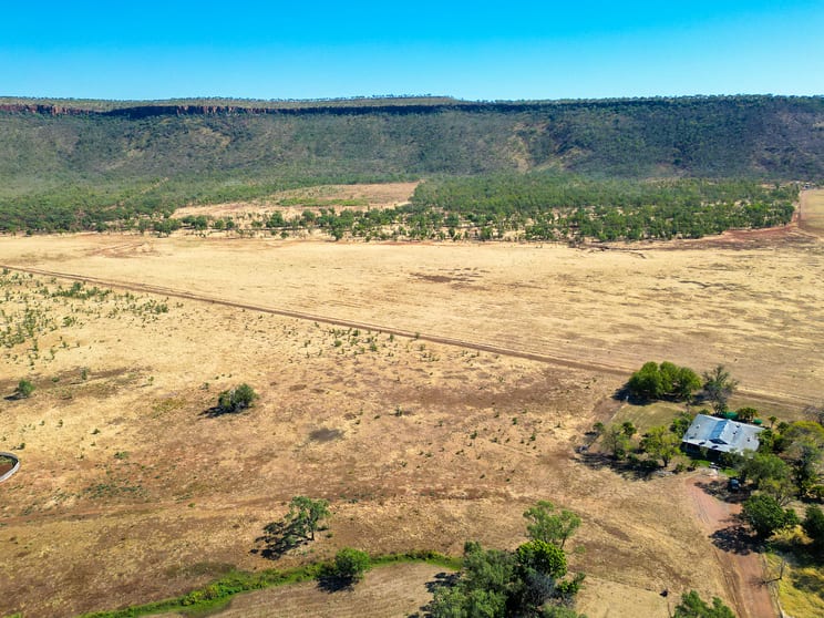 Click to view all images NT Portion 4202 Bradshaw NT 0852 - Image 2